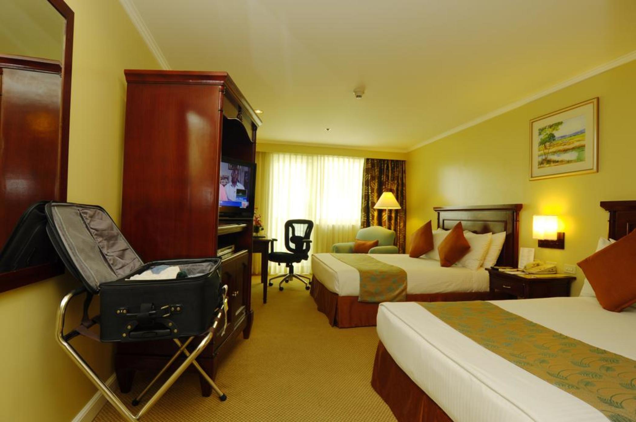 Oxford Suites Makati San Pedro Makati Exterior foto