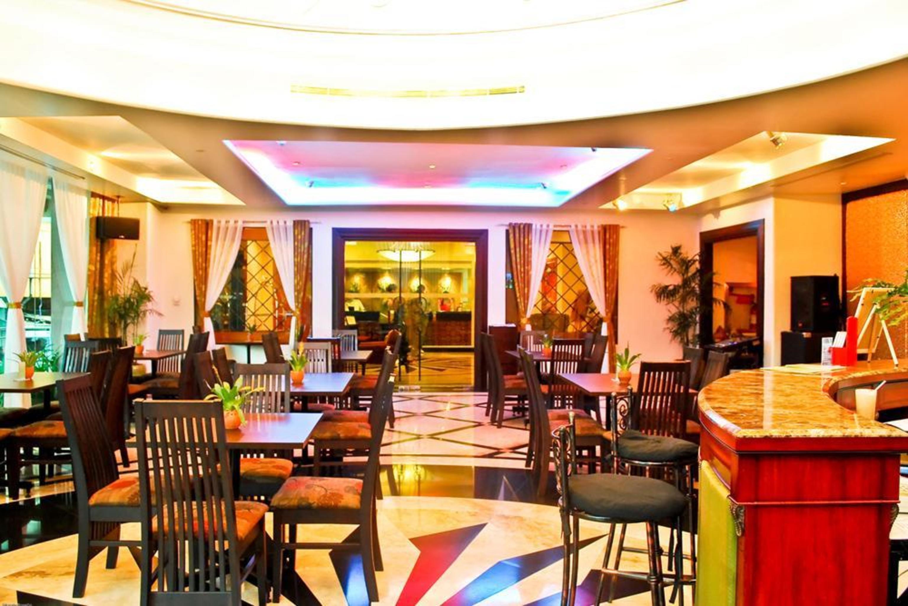 Oxford Suites Makati San Pedro Makati Exterior foto