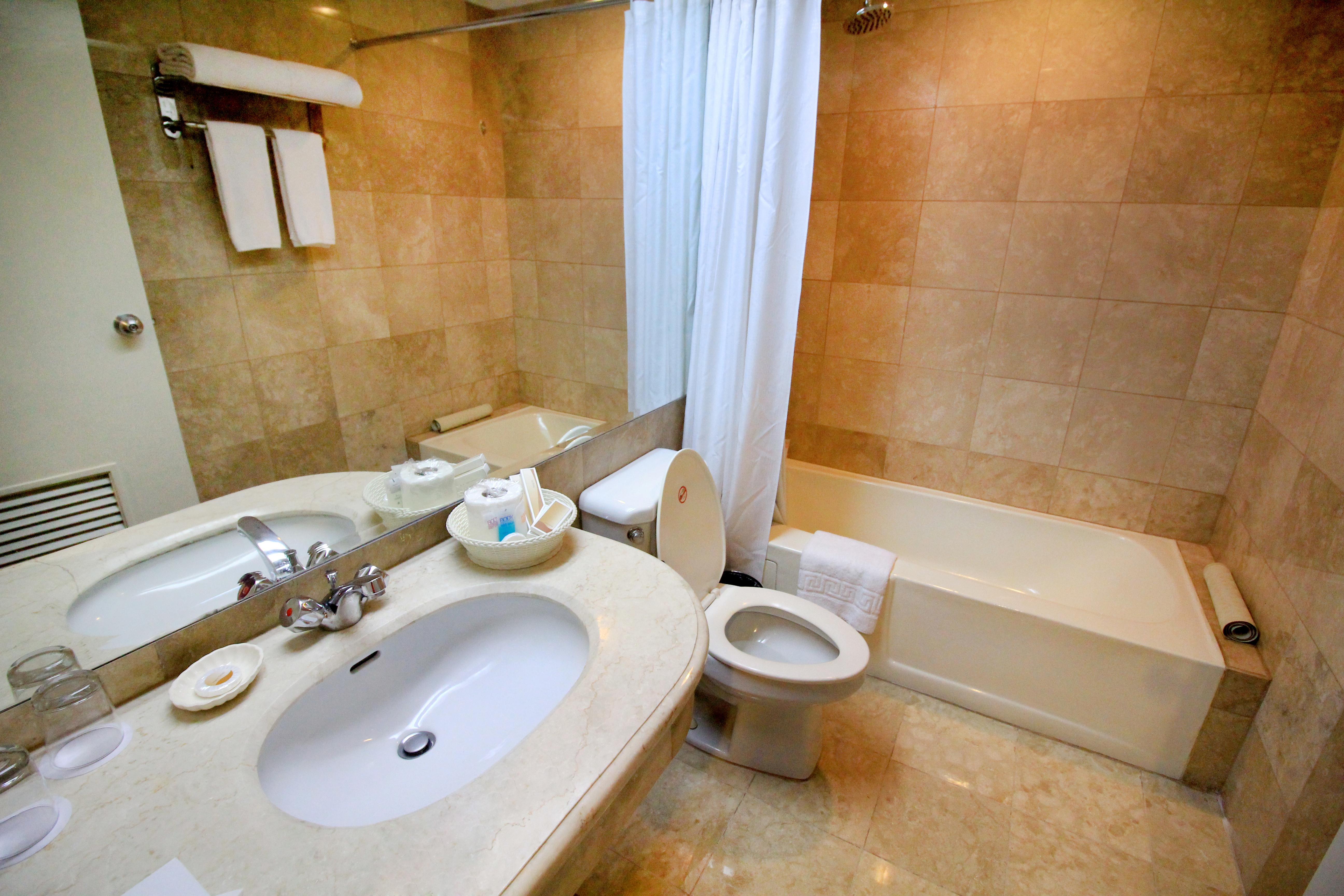 Oxford Suites Makati San Pedro Makati Exterior foto