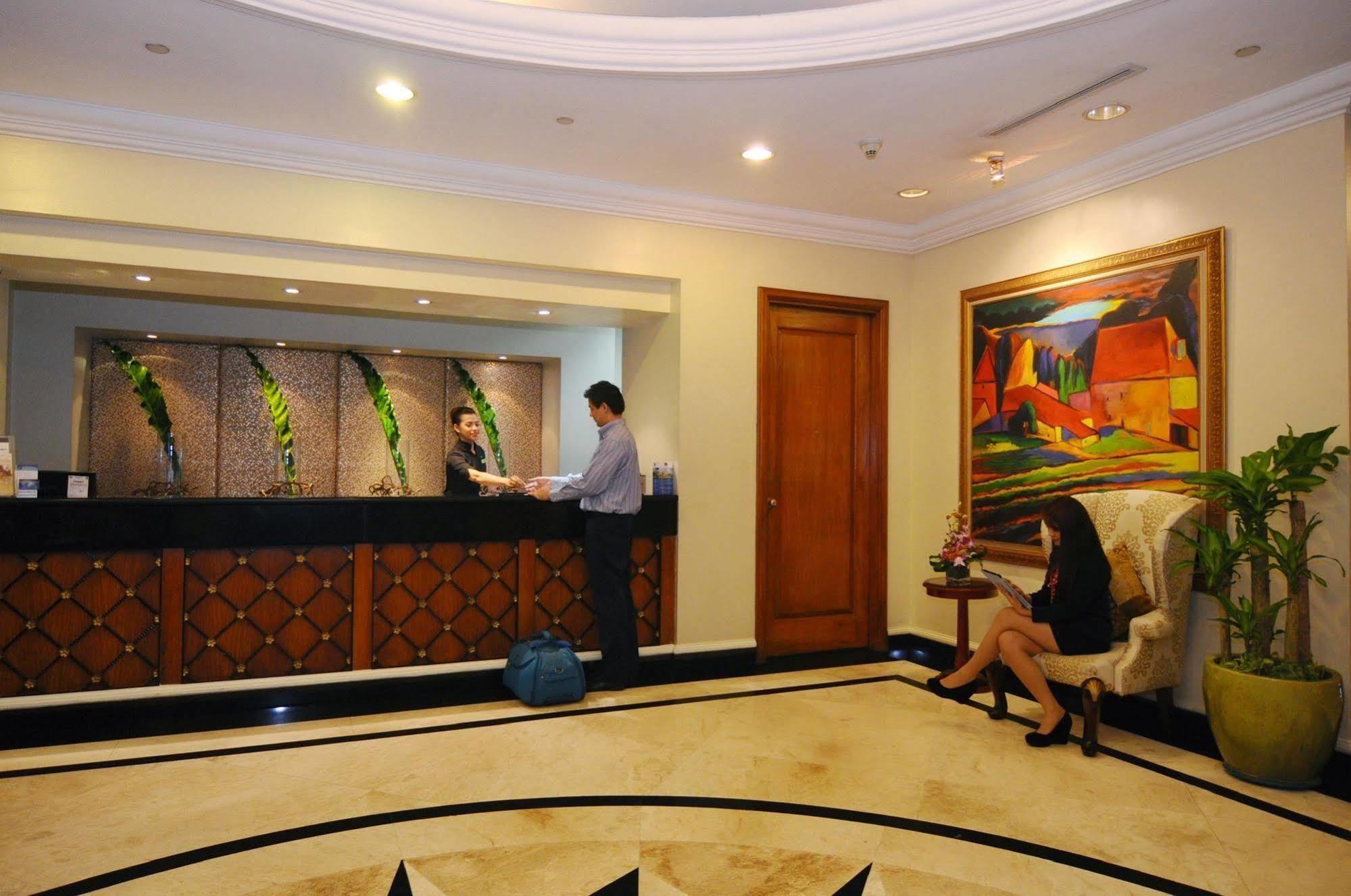 Oxford Suites Makati San Pedro Makati Exterior foto