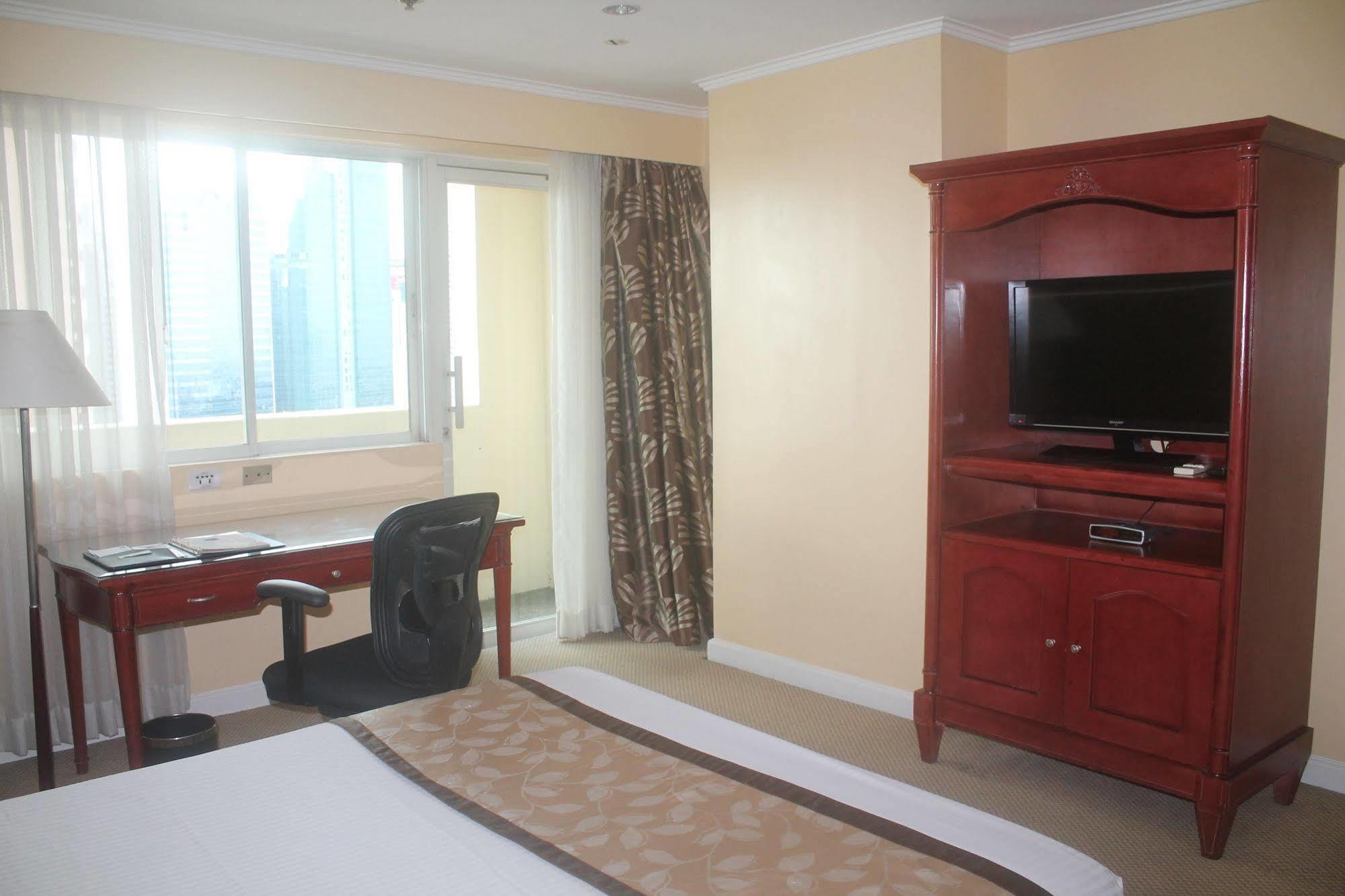 Oxford Suites Makati San Pedro Makati Exterior foto