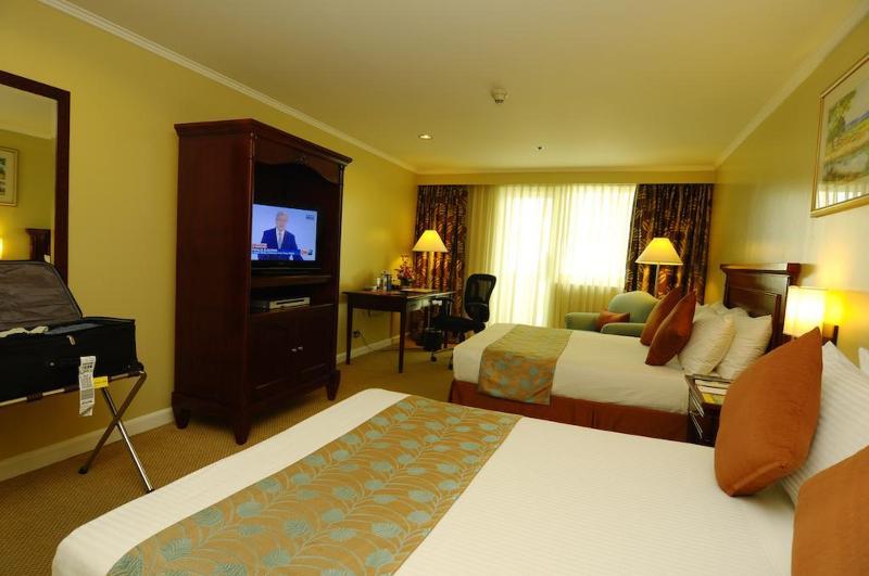 Oxford Suites Makati San Pedro Makati Exterior foto