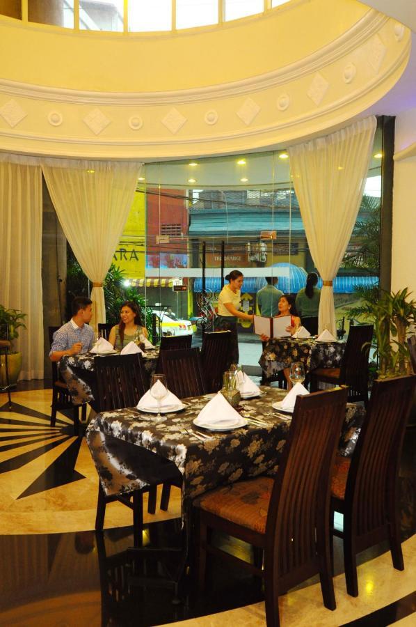 Oxford Suites Makati San Pedro Makati Exterior foto